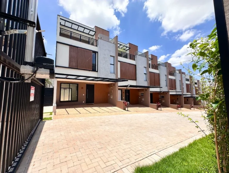 Moreira 1730 - Foto fachadas casas.